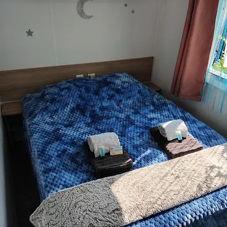 Mobil Glamping Confort D'un Sans Les Contraintes Piscine Promotion Septembre 3 - 2 Sdb -climatisé - 300m De La - Piscine - Parking - * Hyères