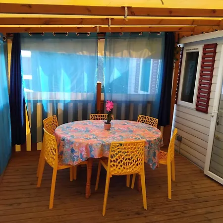 Mobil Glamping Confort D'un Sans Les Contraintes Piscine Promotion Septembre 3 - 2 Sdb -climatisé - 300m De La - Piscine - Parking - Campeggio Hyères